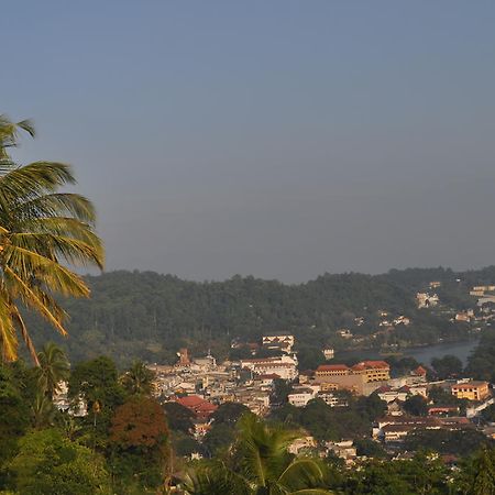 Amaara Sky Hotel Kandy Exterior photo