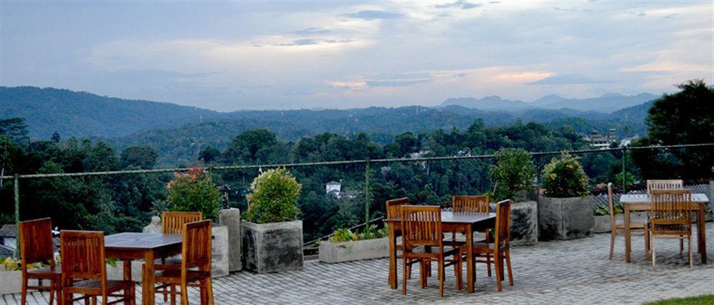 Amaara Sky Hotel Kandy Exterior photo